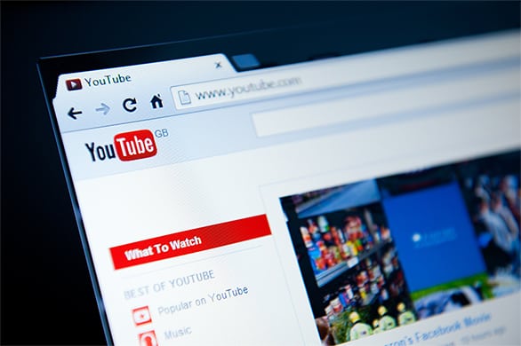 an image with Youtube homepage opened 
