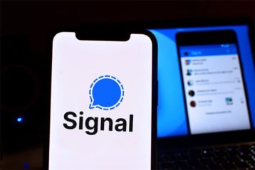 an image with Signal application opened on smartphone 
