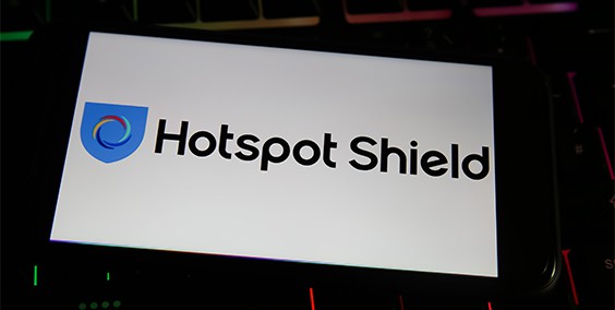 an image with Hotspot Shield application opened on smartphone